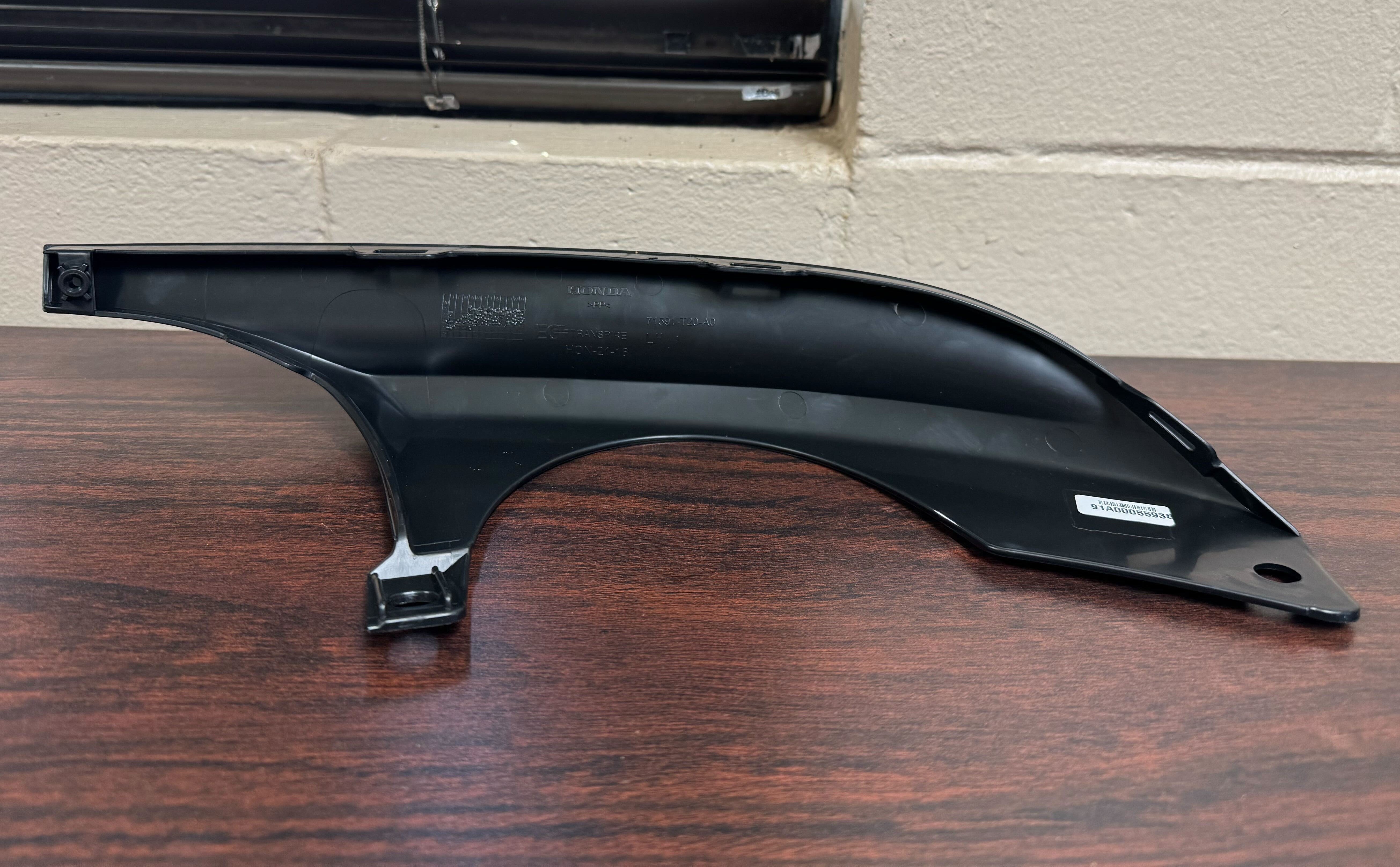 Honda Genuine Enclosed Rear Bumper Exhaust Garnish for 2022+ Honda Civic Sedan