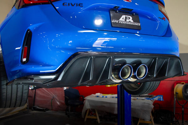 Carbon fiber rear diffuser mounted on Civic Type R FL5