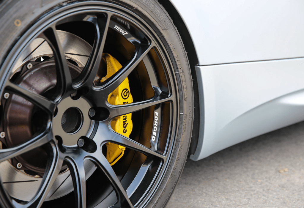Forged wheels civic type r mounted on front axle