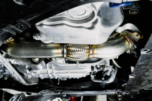 Front pipe mounted on a 2023+2023+ Honda Civic Type-R FL5