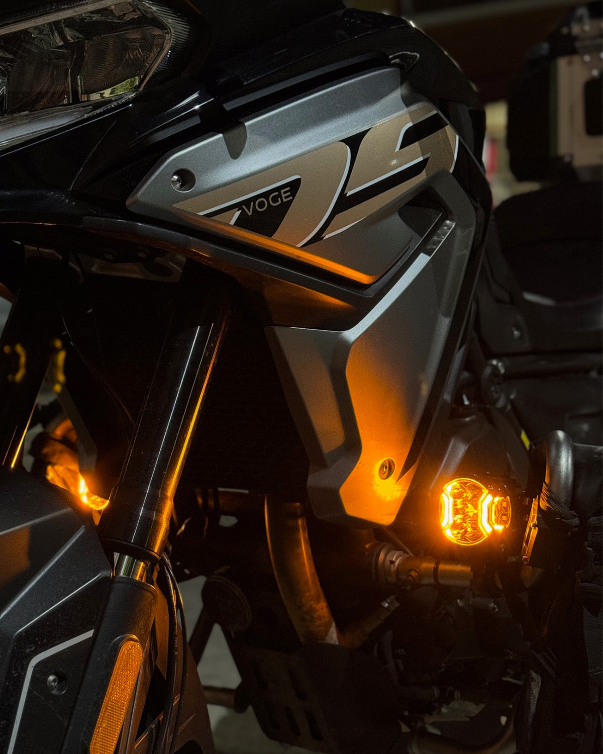 Auxbeam V-ULTRA Series LED Side Shooter Pods – 7", Amber/White, Amber DRL